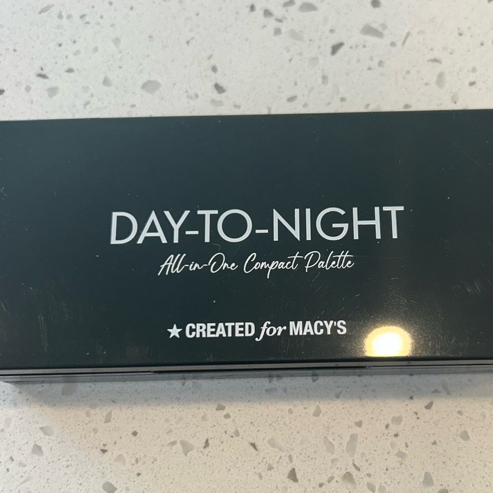 Day-to-Night Compact Palette